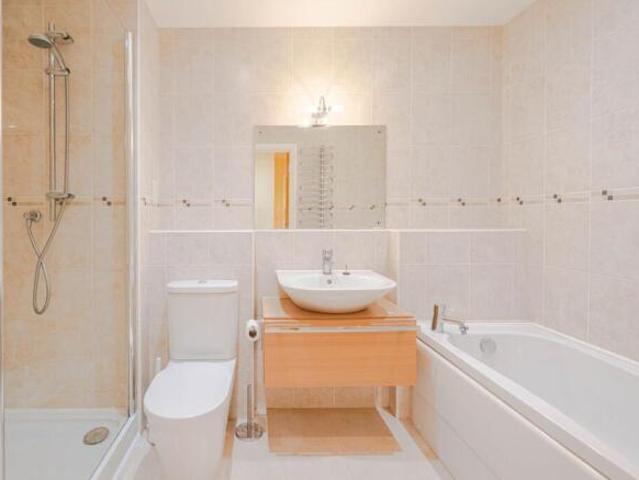 Apartment for sale in Boultham, Brayford