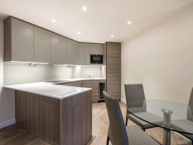 Apartment for sale in Colindale, Greater London