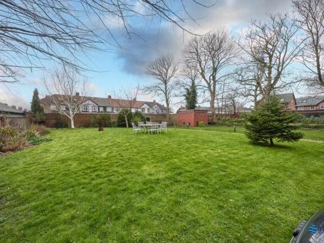 Apartment for sale in Calderstones