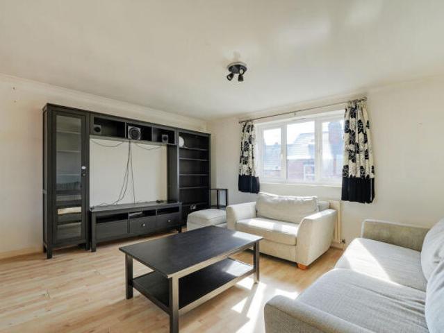 Apartment for sale in Crookes, South Yorkshire