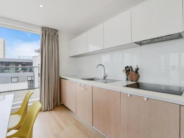 Apartment for sale in London Borough of Hounslow, Greater London