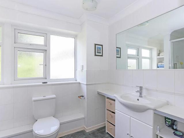 Apartment for sale in South Lane, West Yorkshire