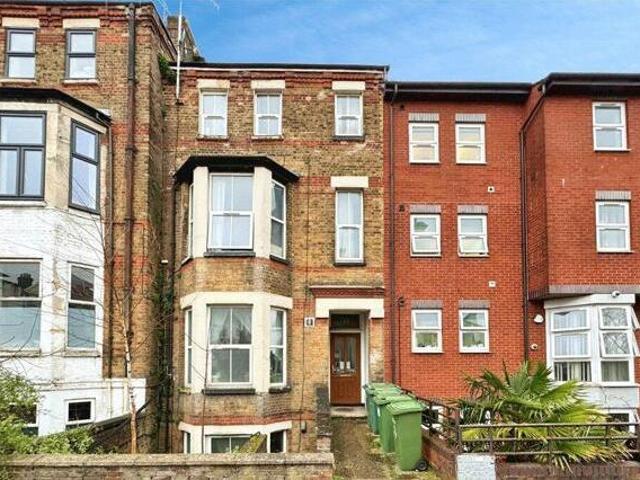 House for sale in Cargate, Aldershot
