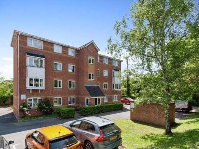 House for sale in Aldershot, Hampshire