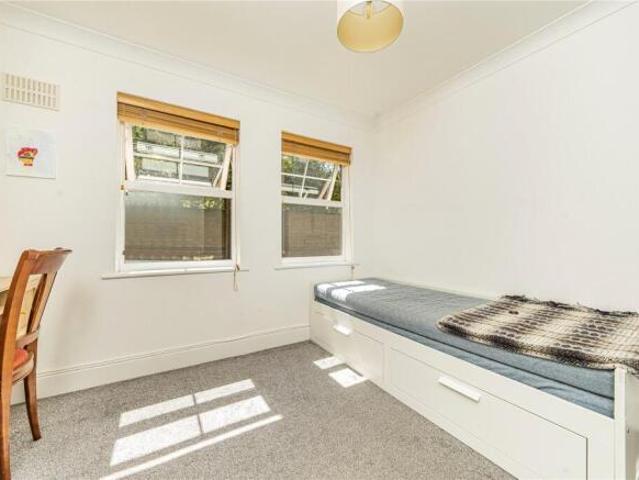 Apartment for sale in Greater London