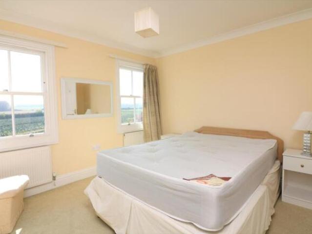 Apartment for sale in Ash, Kent