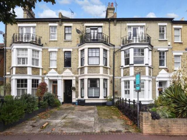Apartment for sale in Alton Barnes