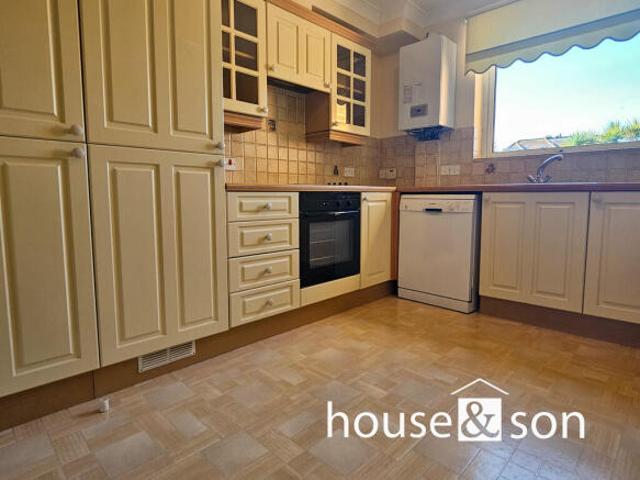 Apartment for sale in Wick, Bournemouth