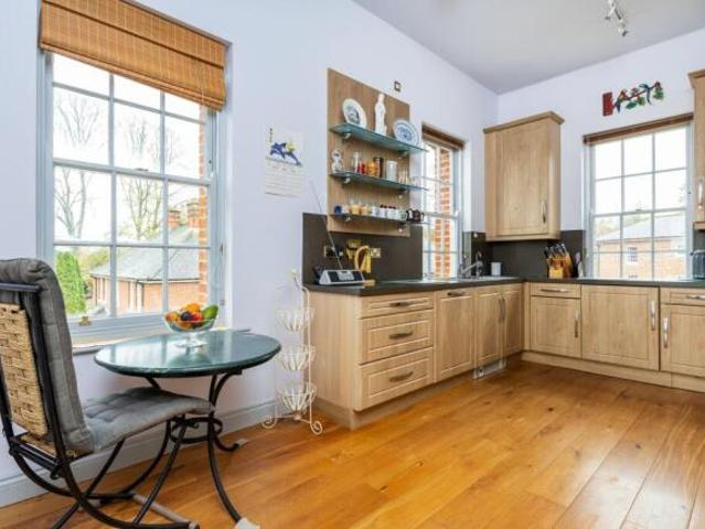 Apartment for sale in Hampshire