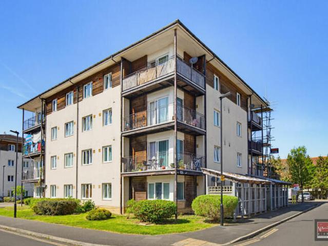 Apartment for sale in Greater London