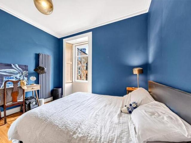 Apartment for sale in Govanhill, Scotland