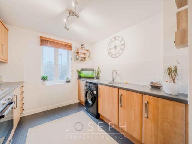 Apartment for sale in Key Street, Suffolk