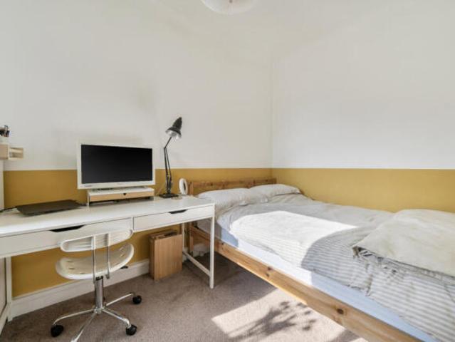 Apartment for sale in Amen Corner, Binfield