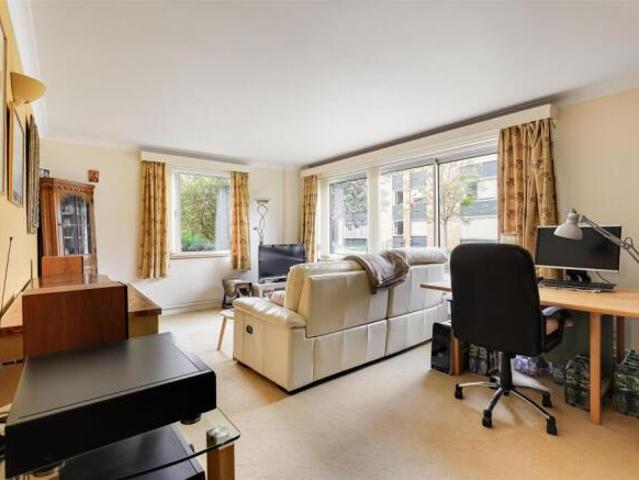 Apartment for sale in Arbury, Cambridgeshire