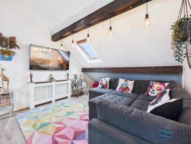 Apartment for sale in Calderstones