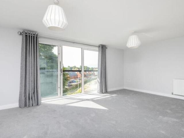Apartment for sale in Barton Stacey, Hampshire