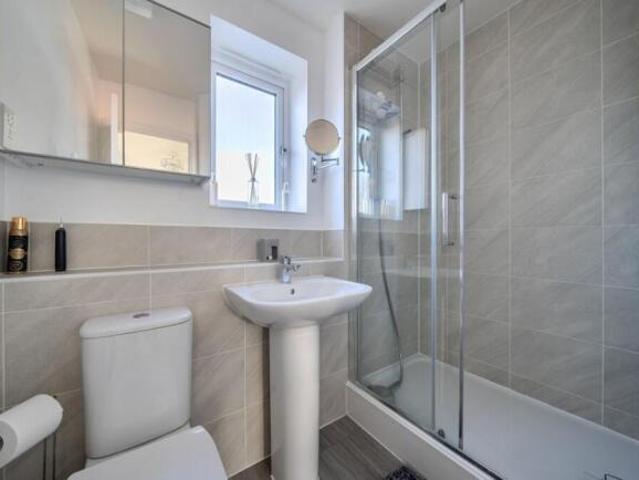 Apartment for sale in Bedford