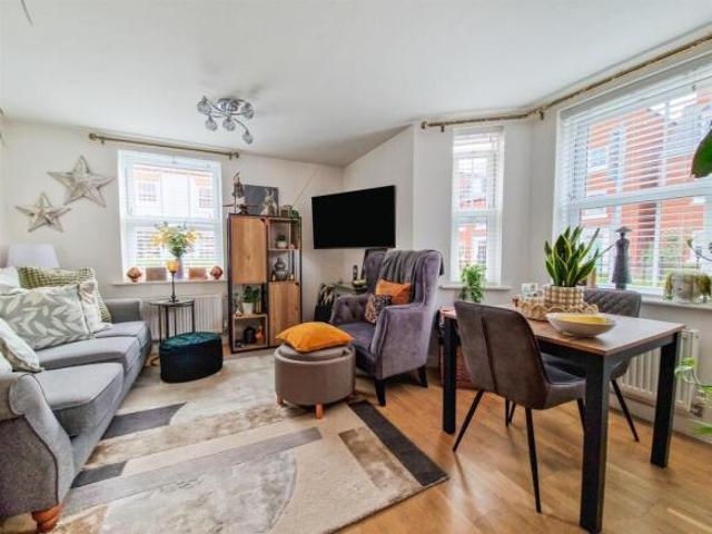 Apartment for sale in Bedford