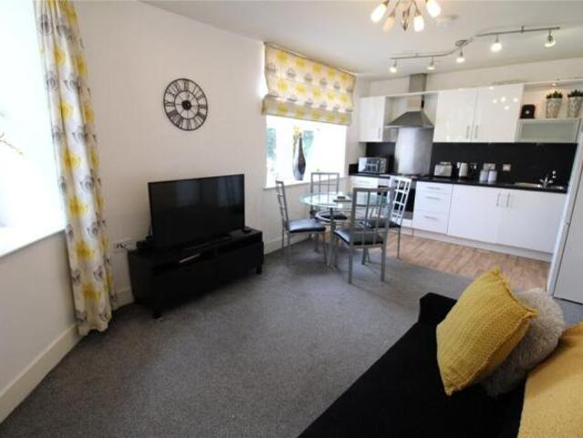 Apartment for sale in Birkby, Huddersfield