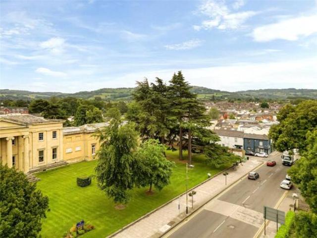 Apartment for sale in Golden Valley, Gloucestershire