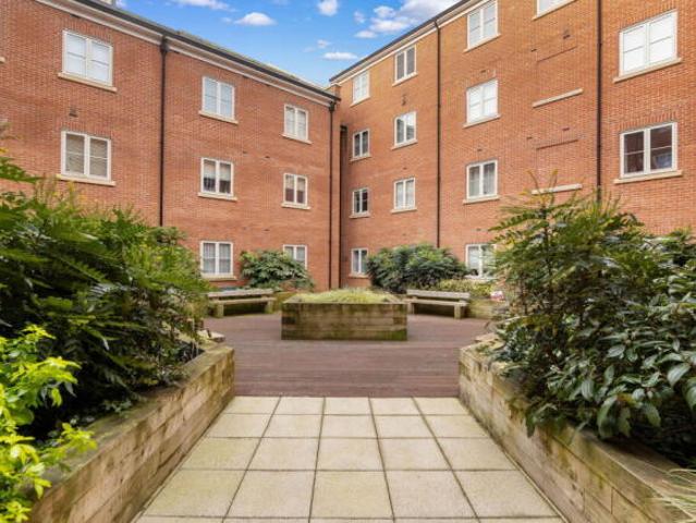 Apartment for sale in Chelmondiston, Suffolk