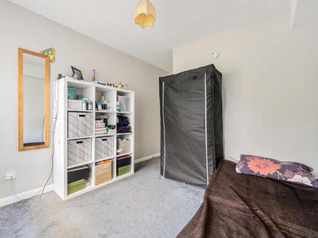 Apartment for sale in Slough