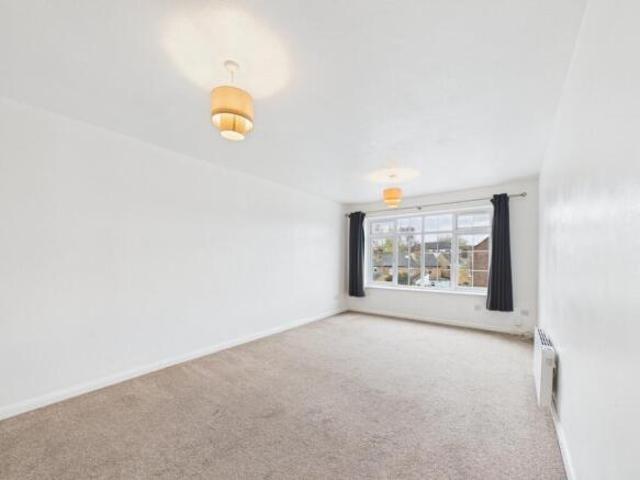 Apartment for sale in Slough