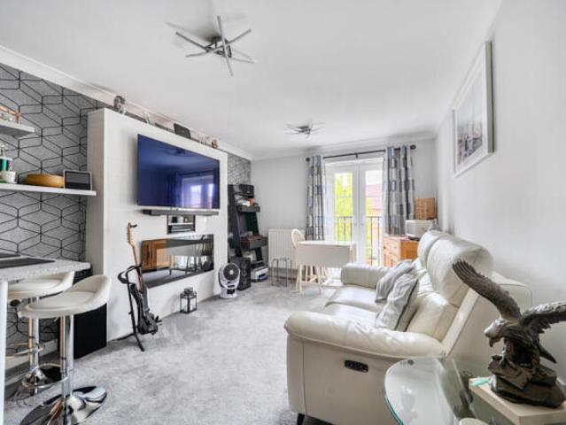 Apartment for sale in Swindon