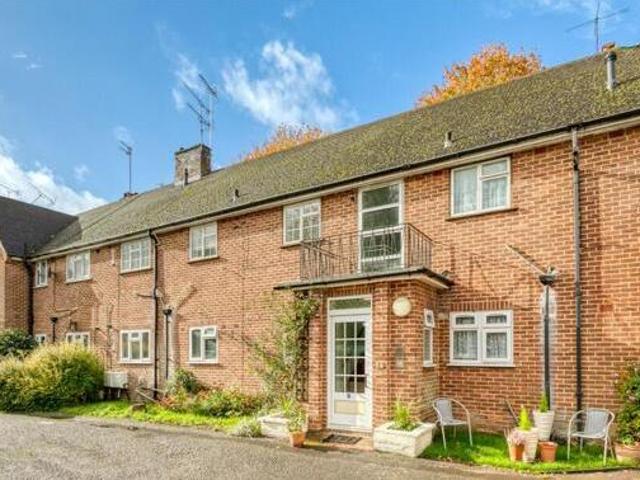 House for sale in Ascot
