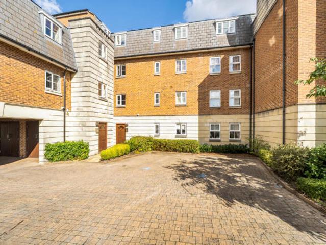 Apartment for sale in Marlborough, Wiltshire