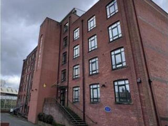 House for sale in Ashton-under-Lyne, Tameside