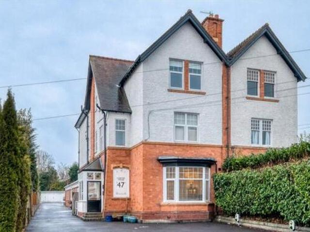 House for sale in Bromsgrove, Worcestershire