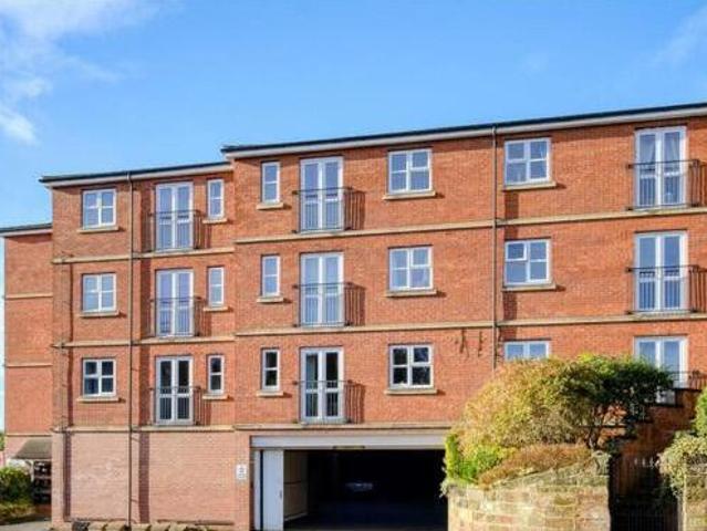 House for sale in Bromsgrove, Worcestershire