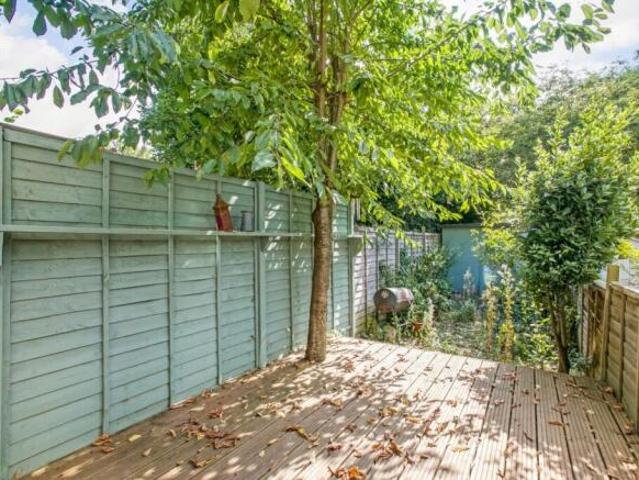 Apartment for sale in West Norwood, Greater London