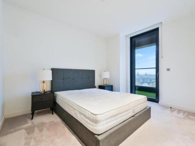 Apartment for sale in Canary Wharf, Greater London