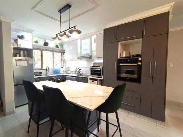 Apartment for sale in Princess Grant, Kwazulu-natal