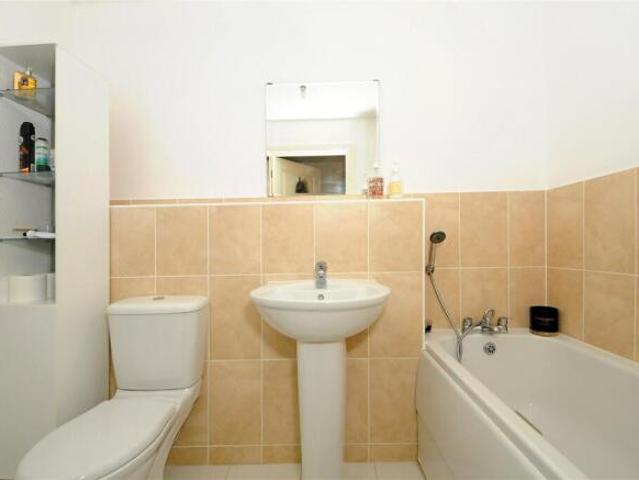 Apartment for sale in The Slade, Oxfordshire