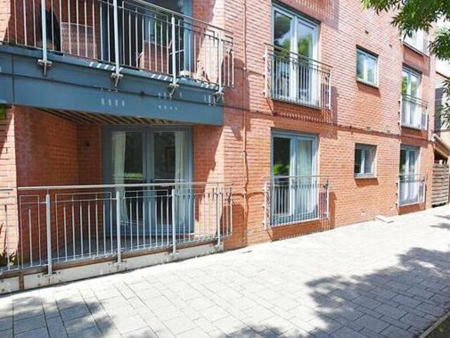 House for sale in Diglis, Worcestershire