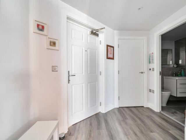 Apartment for sale in Ewens Farm, Cheltenham