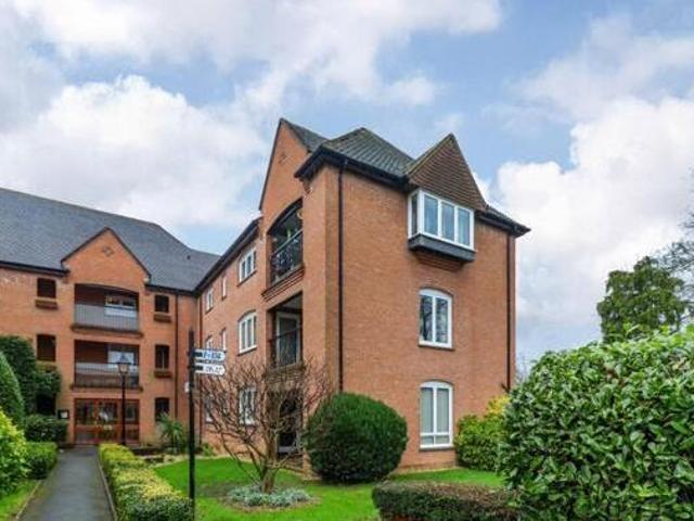 House for sale in Beaconsfield, Knotty Green