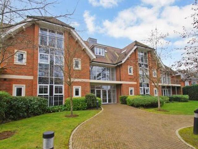 House for sale in Beaconsfield, Knotty Green