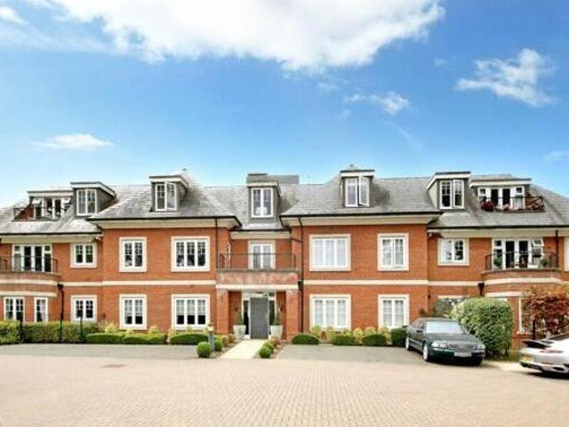 House for sale in Holtspur, Knotty Green