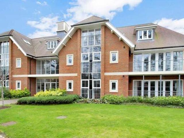 House for sale in Beaconsfield, Knotty Green
