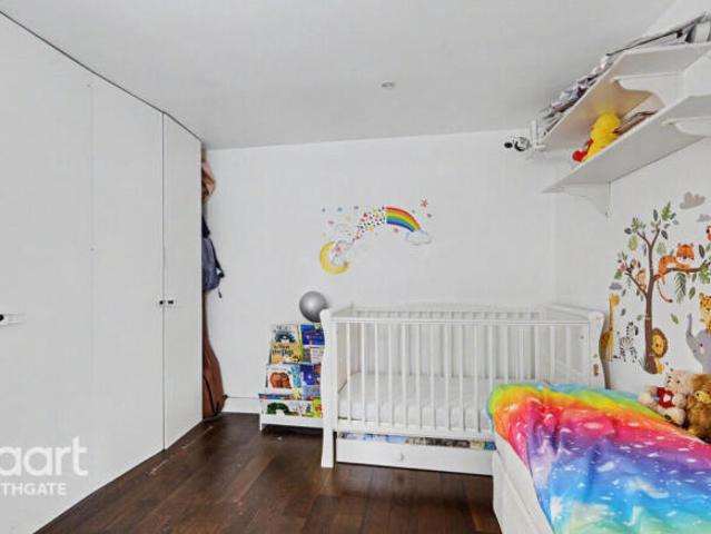 Apartment for sale in Leyton, Greater London
