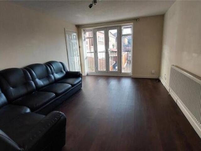 Apartment for sale in Easton, Feckenham