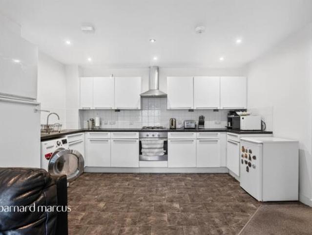 Apartment for sale in London Borough of Croydon, Upper Norwood