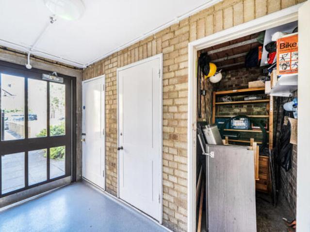 Apartment for sale in Greater London