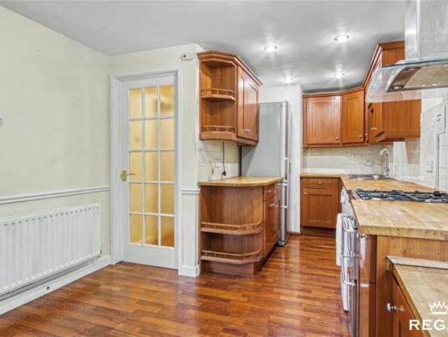 Apartment for sale in Bassett, City Of Southampton