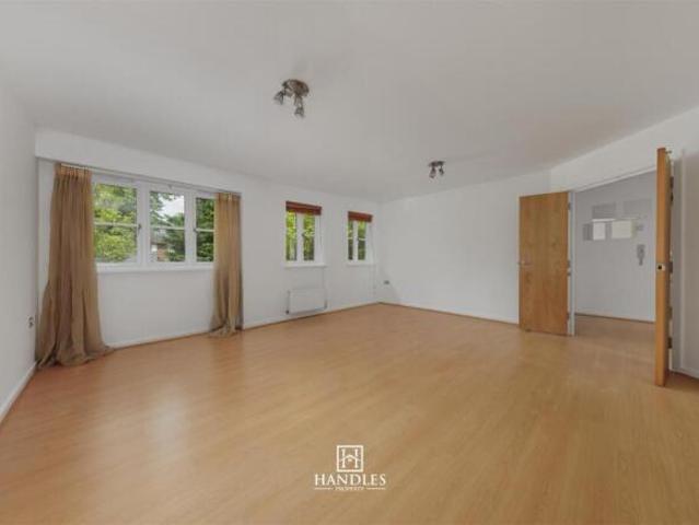 Apartment for sale in Bolton Low Houses, Hampshire