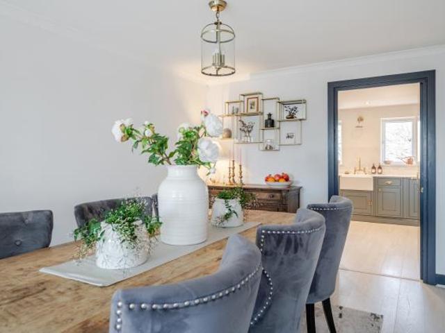 Apartment for sale in The Slade, Oxfordshire